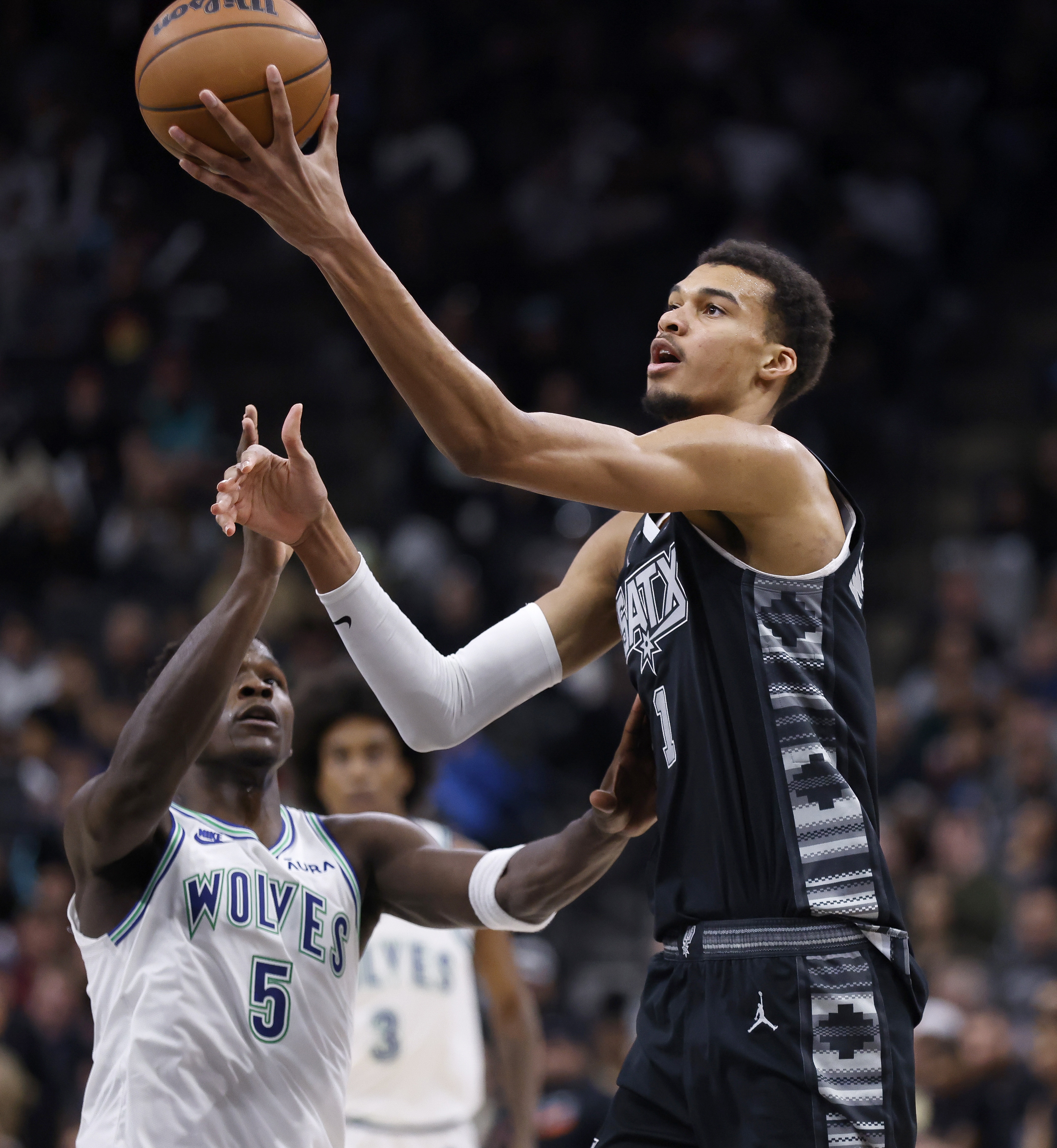 pg电子福利-美媒评爱德华兹与文班亚马：新生代领军人 锁定未来名人堂席位